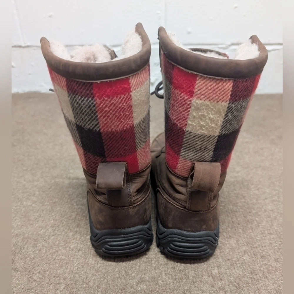 UGG Adirondack II Waterproof Winter Plaid Stout Boots Red Plaid (Size 6.5)